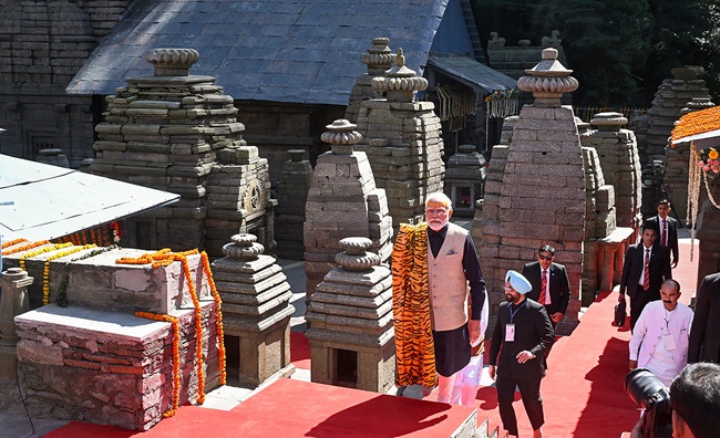 जिस मंदिर में पीएम मोदी ने आर्शिवाद मांगा वहां एक हजार पेड़ों की बलि दी जाएगी