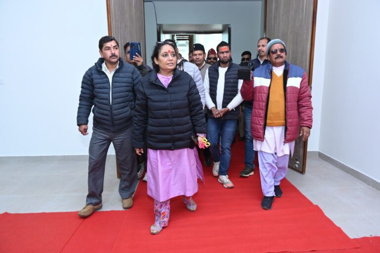 विधानसभा सत्र की समाप्ति के बाद देहरादून से गैरसैण पहुंची विधानसभा अध्यक्ष ऋतु खंडूरी