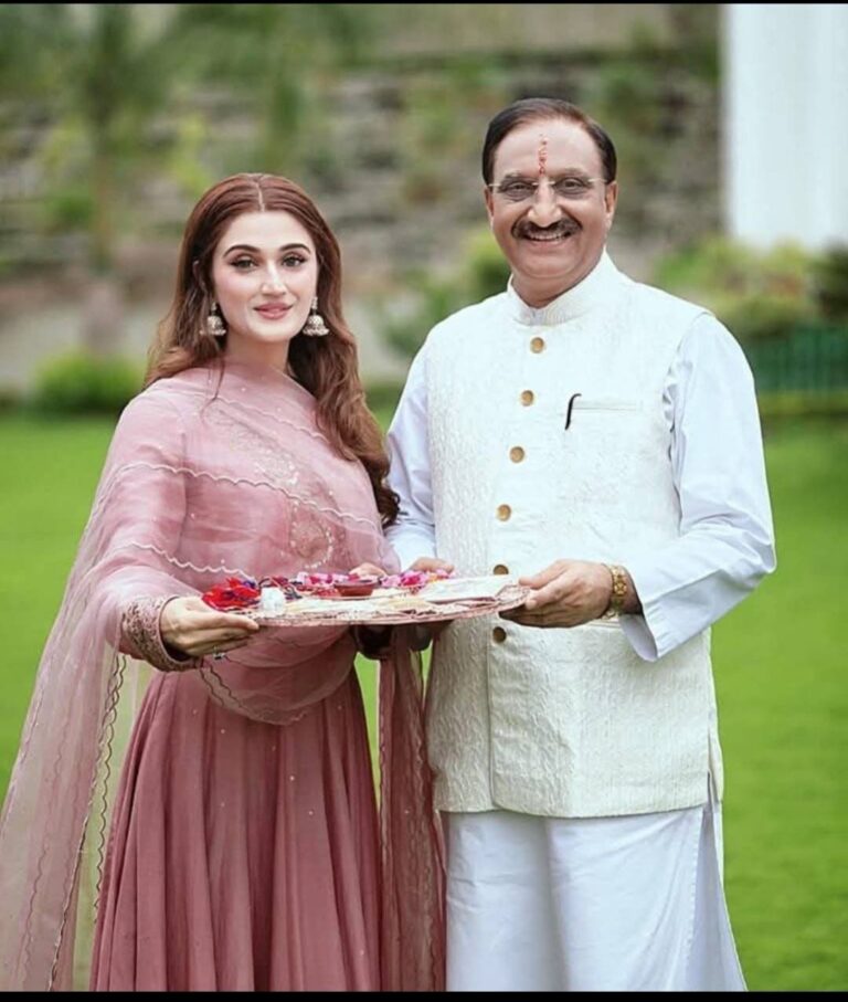 उत्तराखंड के पूर्व सीएम निशंक की बेटी आरुषि से करोड़ो की ठगी। फिल्म में निवेश और रोल दिलाने के नाम पर हुई ठगी। मुकदमा दर्ज।