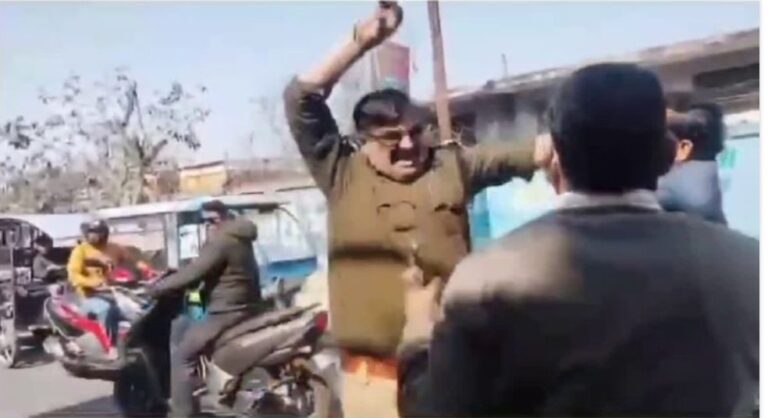 उत्तराखंड: नशे में धुत दरोगा और बीजेपी नेता के बीच हाथापाई, एक सस्पेंड, दूसरा गया जेल