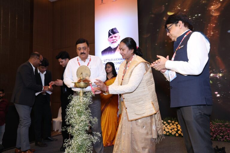 मुख्य सचिव  राधा रतूड़ी ने उत्तराखण्ड उद्यमी कॉन्क्लेव का किया शुभारम्भ