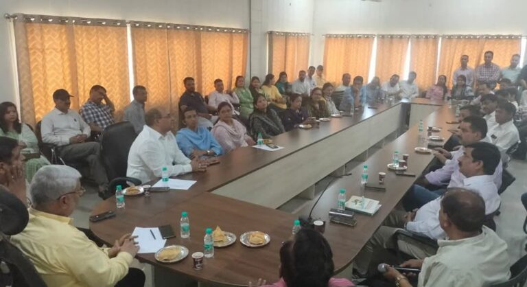 चमोली में जिलाधिकारी के खिलाफ आबकारी विभाग के कर्मचारियों का आक्रोश, आंदोलन की चेतावनी