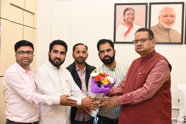 नैनबाग क्षेत्र के किसानों ने कृषि मंत्री गणेश जोशी से की मुलाकात, फसल बीमा क्लेम के लिए जताया आभार