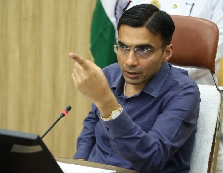 आईएसबीटी जलभराव से स्थायी निजात की ओर: डीएम सविन बंसल की मॉनिटरिंग में रफ्तार पकड़ता ड्रेनेज प्रोजेक्ट