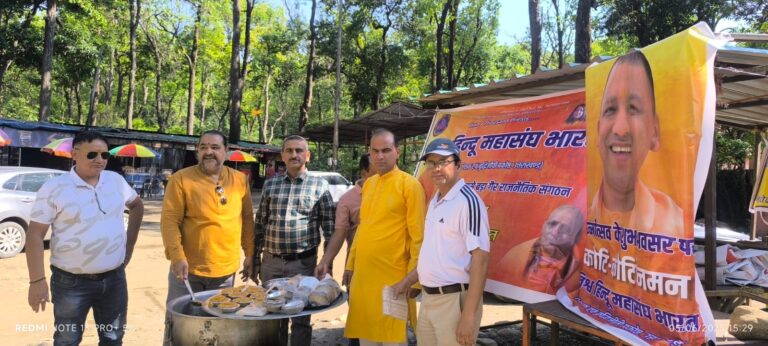 योगी आदित्यनाथ के जन्मदिन पर विश्व हिंदू महासंघ ने लक्ष्मण सिद्ध मंदिर में पूजन किया