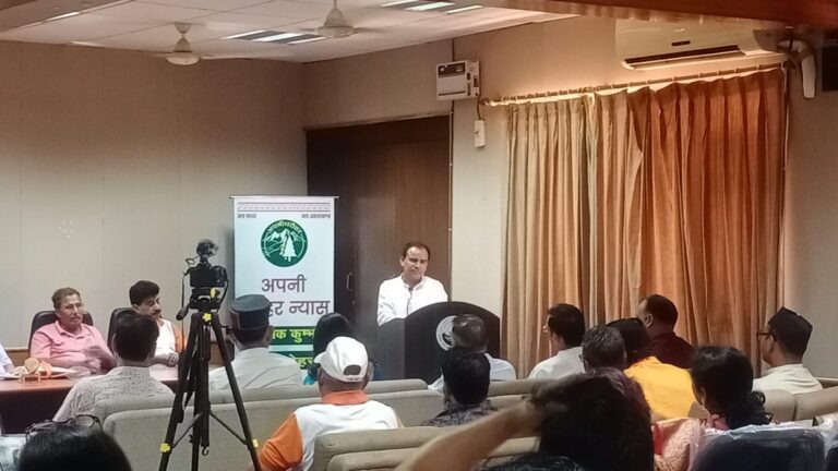 धरोहर संवाद 2025: श्रीनगर में गूंजे उत्तराखंड की जड़ों से जुड़े सुर, संस्कृति संरक्षण पर गहन मंथन